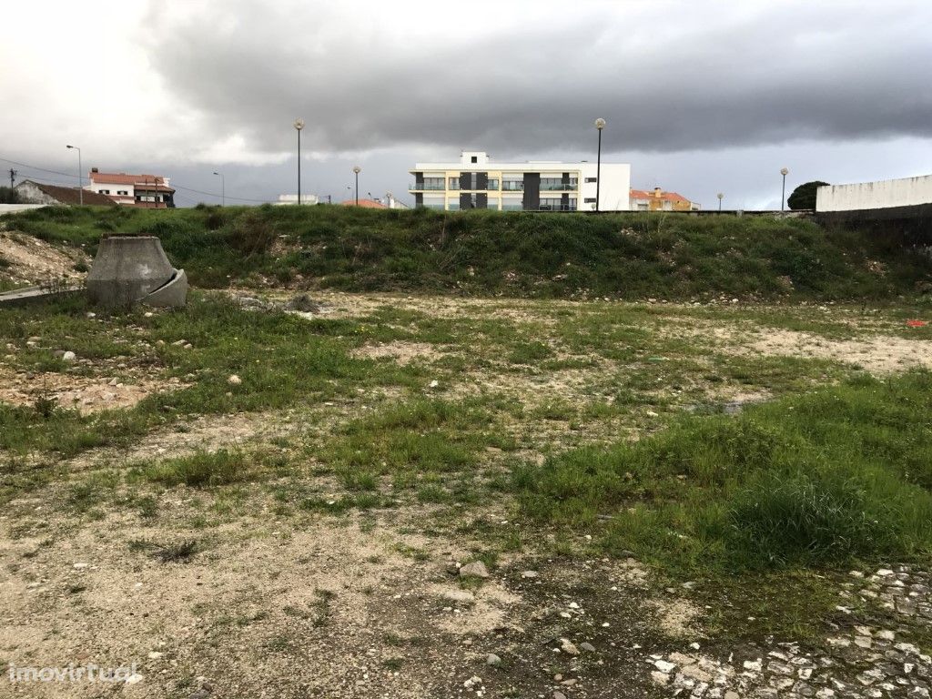 Lote de terreno com projecto aprovado para prédio