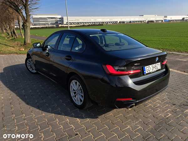 BMW Seria 3 330i xDrive - 8