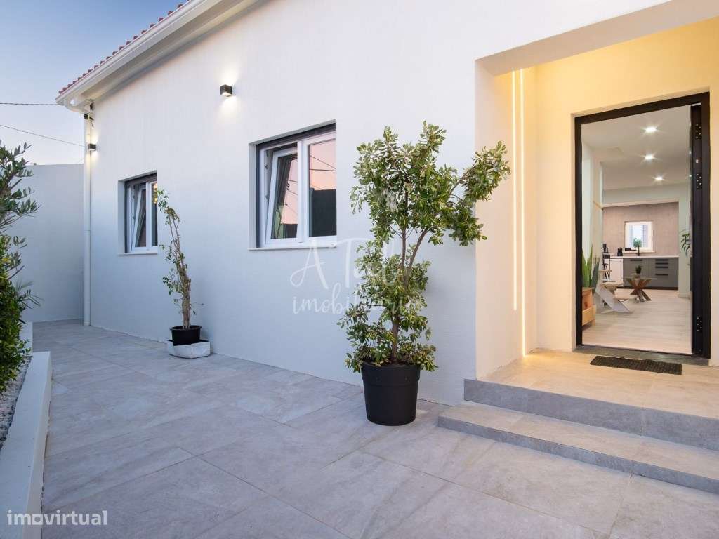 Moradia T6 com piscina e três suítes na Quinta do Abrantes | Uma no...-1