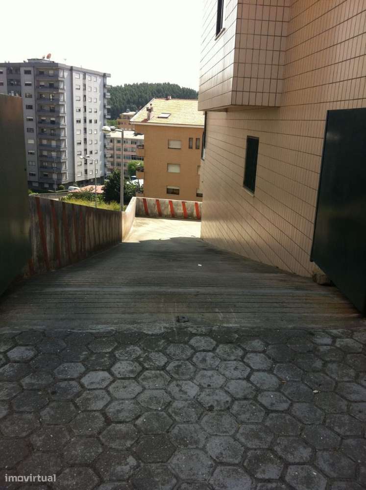 Arrumos Mafamude 4m2 Rua Aureliano Lima, 128 - Grande imagem: 4/7