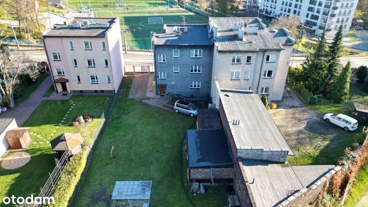 Chorzów, ul. Wolności - budynek na dużej działce-2