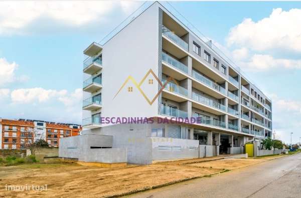 T4 Duplex Novo no Montijo, em condomínio com piscina e Ginásio - Grande imagem: 4/37