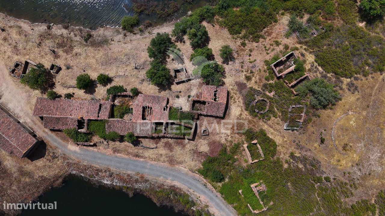 1/2 de Aldeia Foz de Carvalho, frente á Barragem de Odelouca, Monch... - Grande imagem: 4/4