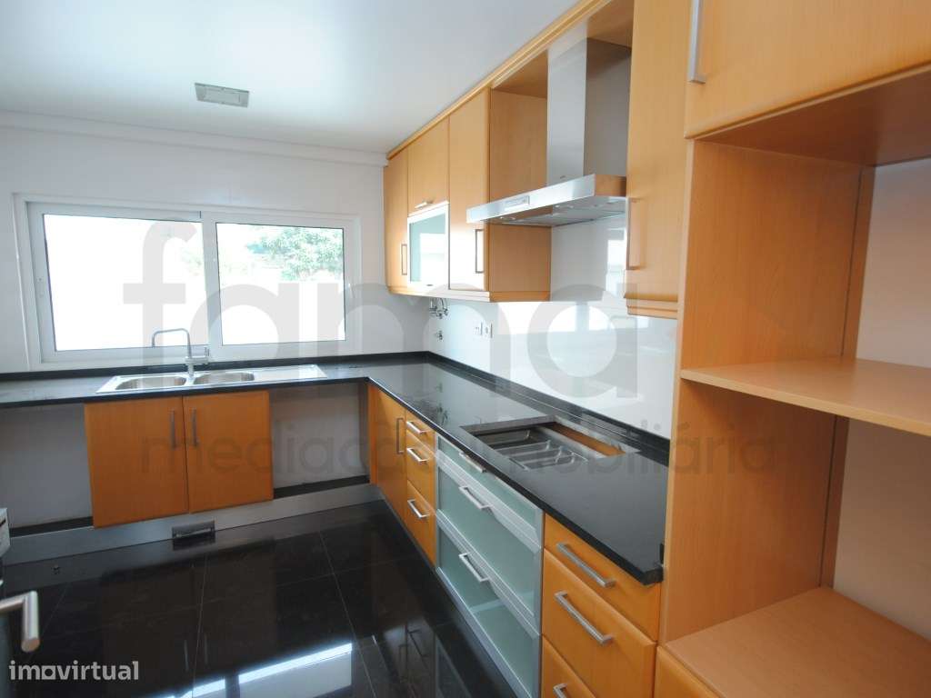 T3 Duplex com terraço centro da Parede-51