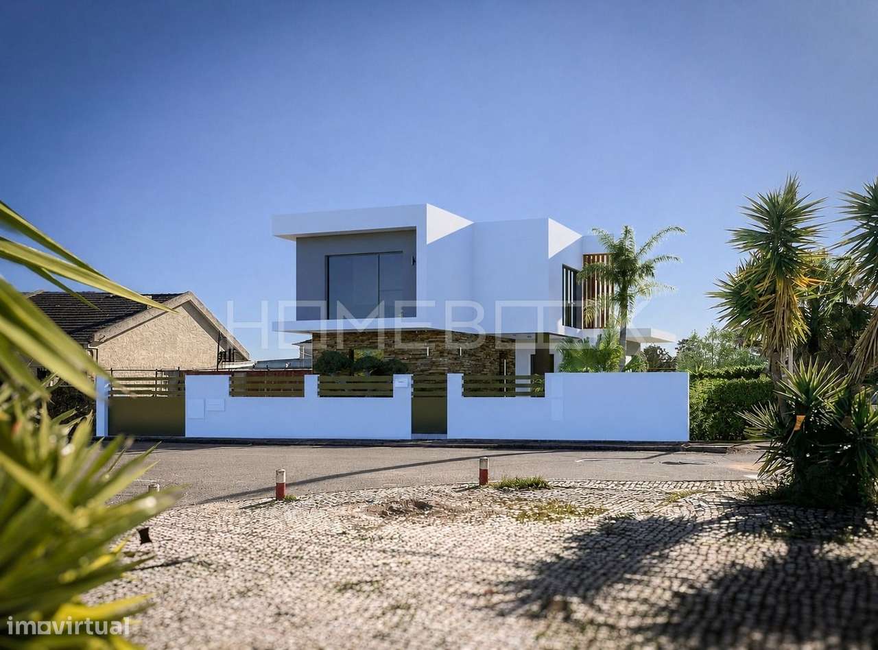 Moradia independente T4 com Piscina e garagem | Quintinhas, Charneca d-39