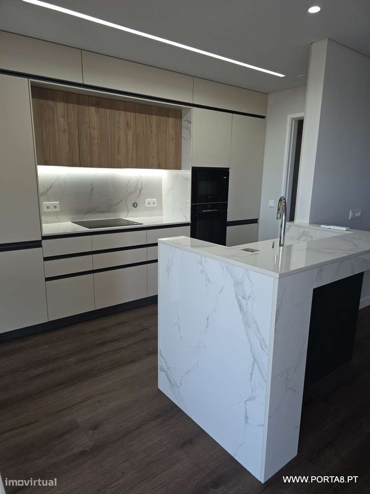 T2 NOVO COM GARAGEM - LEIRIA-3