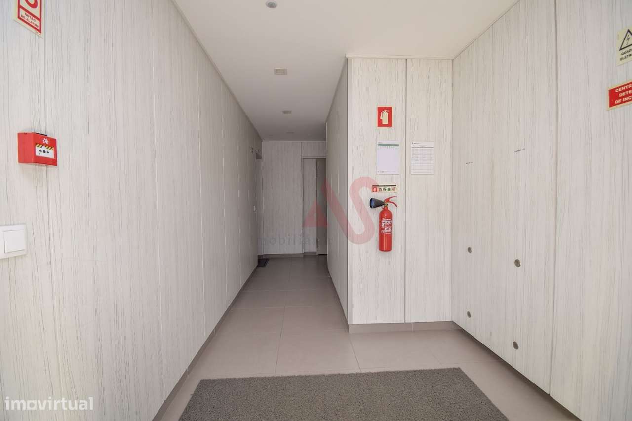 T3 Luxuoso no 9º andar nas Colinas do Cruzeiro, Lisboa com Garagem, Ar - Grande imagem: 3/27