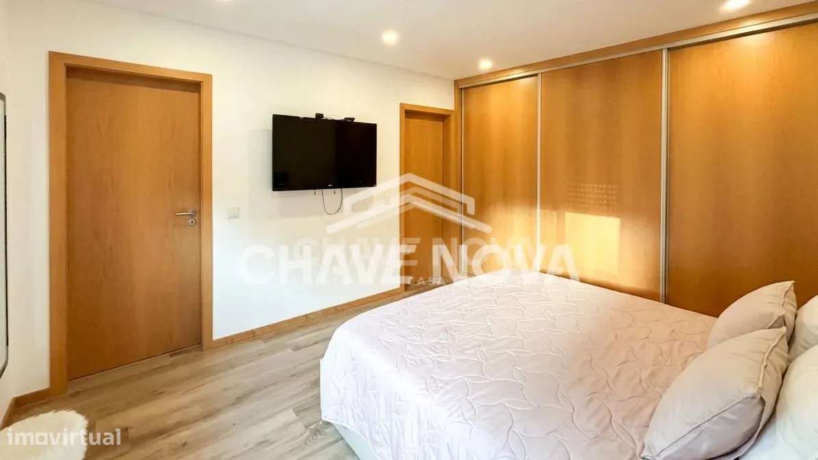 Apartamento T1+1 em Pedroso-3