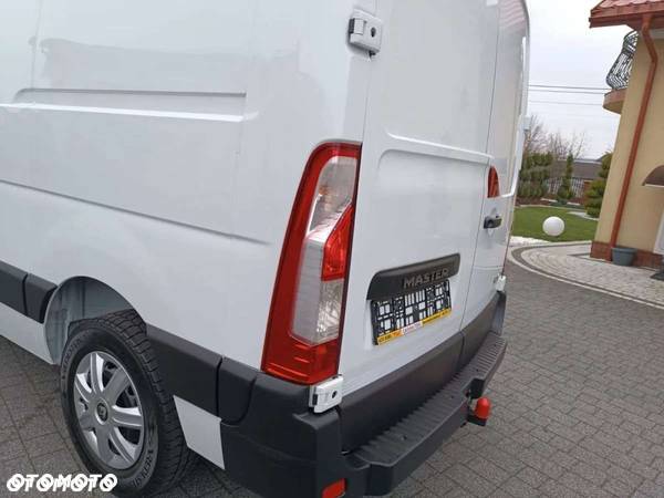 Renault Master 2.3  150ps. - 9