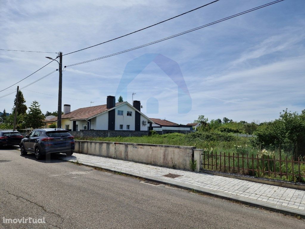 Lotes de Terreno para Moradias - Cadima