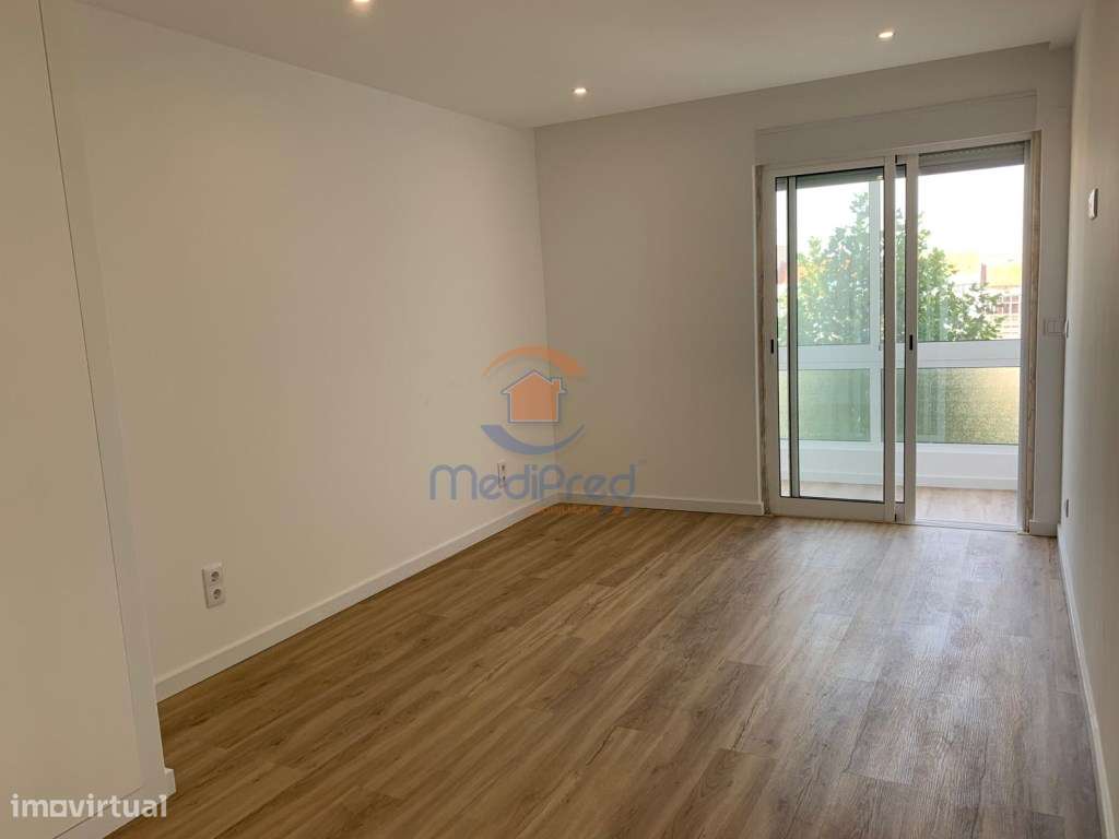 Apartamento T3 totalmente remodelado | Amadora-34