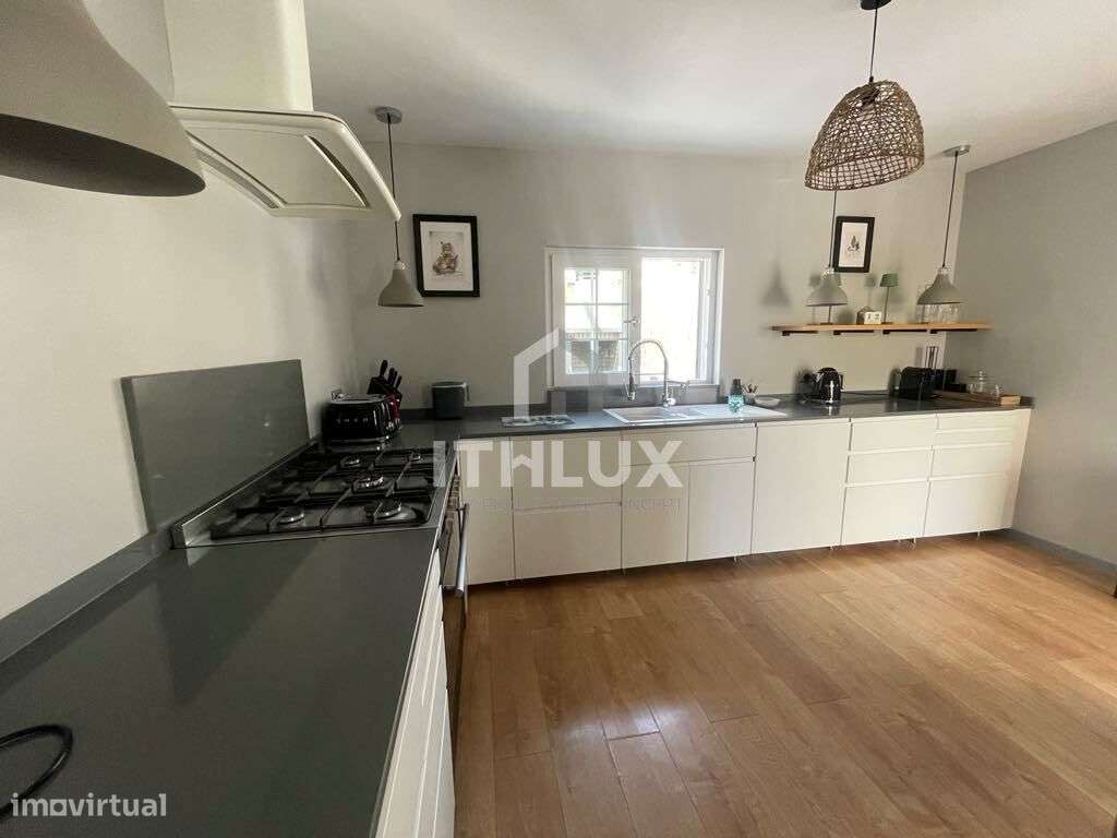 Villa de luxo impecavelmente apresentada com piscina e jardins em Tavi-10