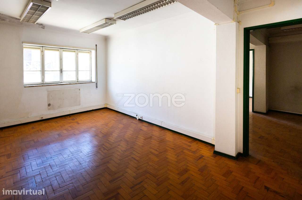 Prédio 4 Pisos |Loja|Garagens| Centro Arganil | Investimento-21