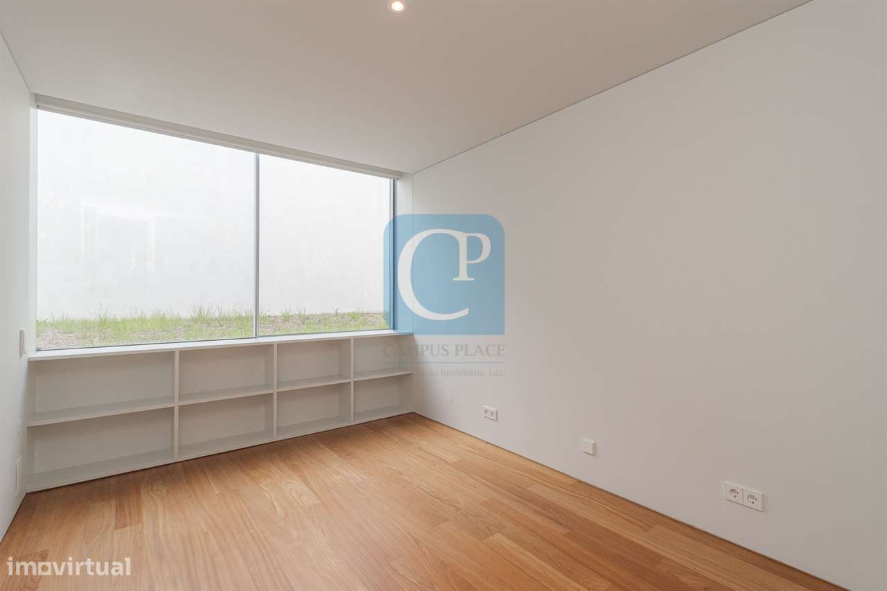 Moradia nova V5 à Avenida dos Combatentes no Bonfim, Porto-10