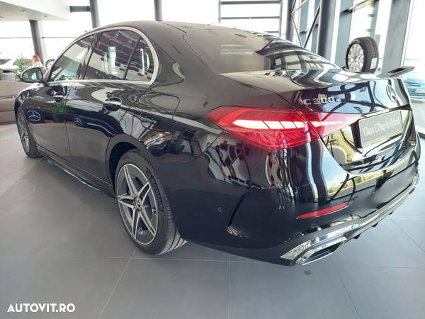 Mercedes-Benz C 300 e 4Matic 9G-TRONIC AMG Line - 8