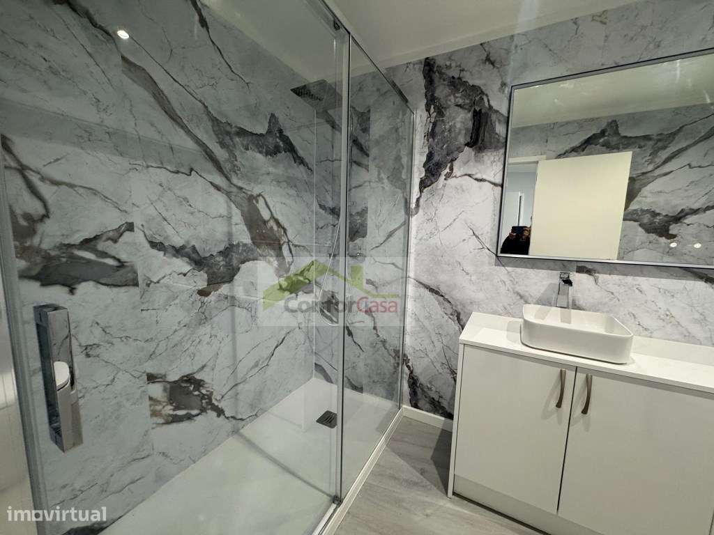 Apartamento T4 no 10º Andar em Braga - Vista Fantástica e Totalment...-17