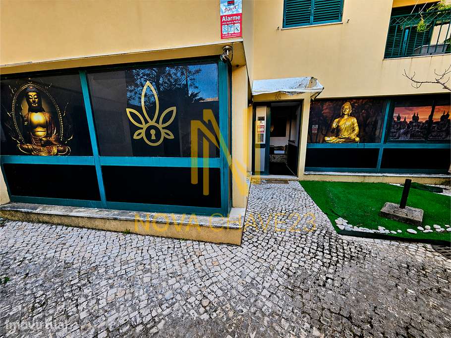 Oportunidade Única na Parede - Loja convertida em Habitação - Ap. T2-25