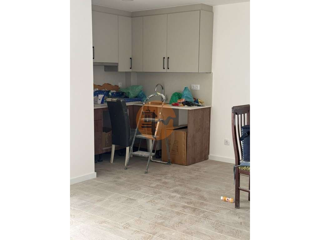 T2 em Construção no Rés do Chão (fase de acabamentos) - Boavista - Grande imagem: 3/42