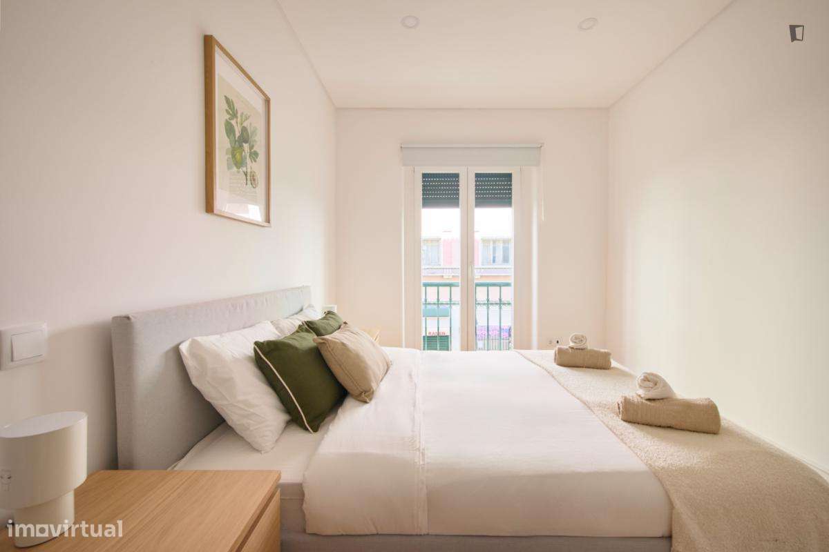 Quarto - localizado em Anjos Lisbon - Grande imagem: 4/60