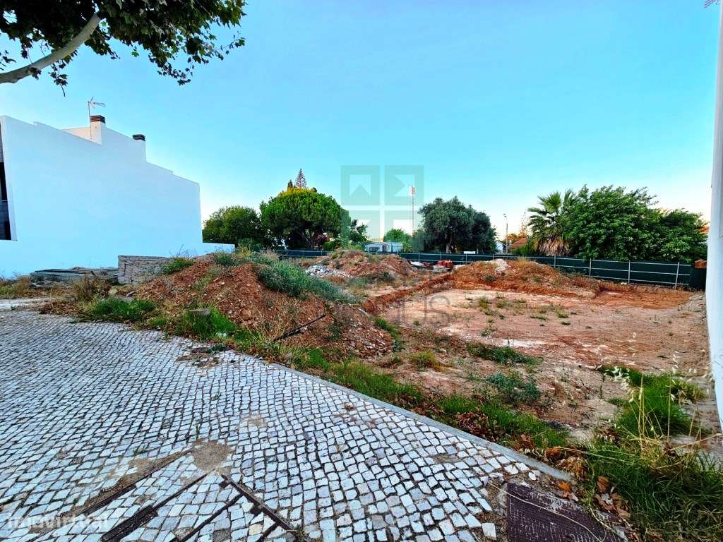 Lote com projeto aprovado, piscina e vistas de mar, centro de Tavir...-36
