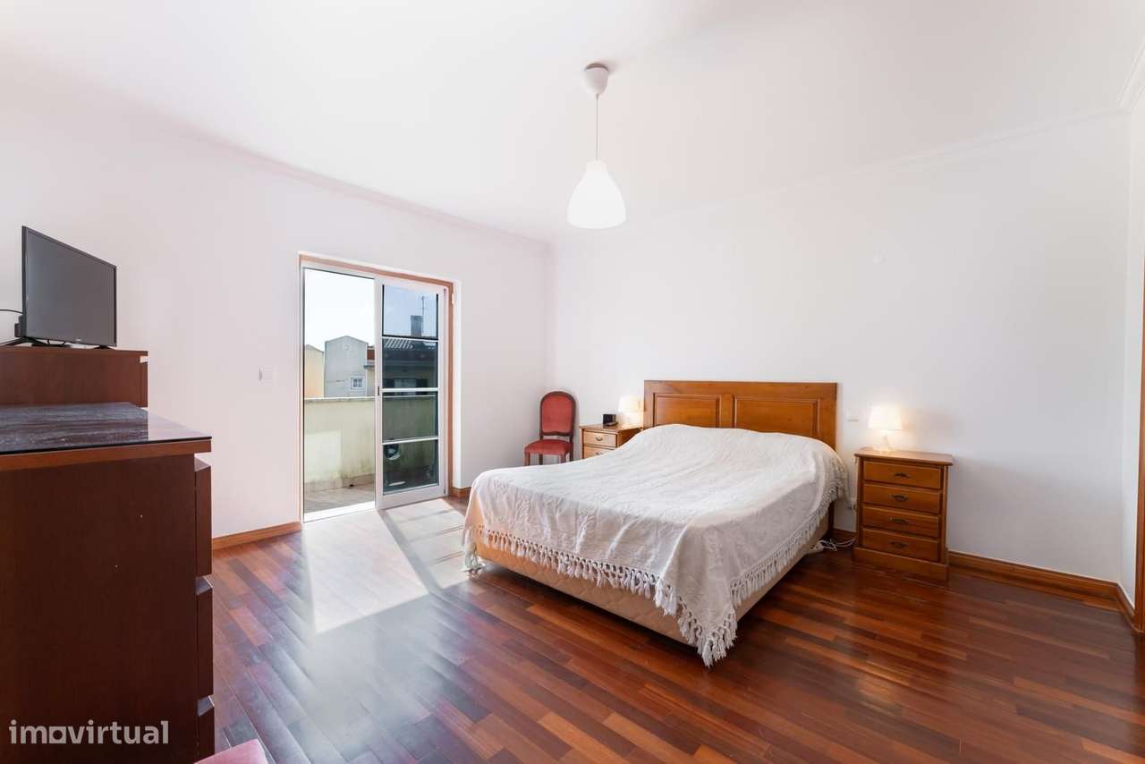 Moradia Geminada T5 + 2 com estacionamento, Alcabideche, Cascais-12