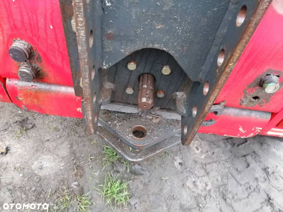 Siłownik poziomowania Massey Ferguson 8937 - 6