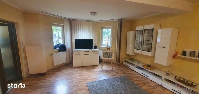 Inchiriez apartament vila Selgros Pantelimon Rascoalei - Imagine principală: 4/6