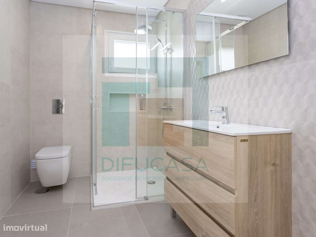 R084_2_Moradia Geminada T3+1-23