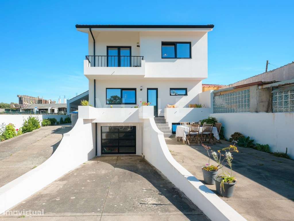 Moradia Independente T5 renovada em 2025 | 1450m2 de terreno | Prai...-36