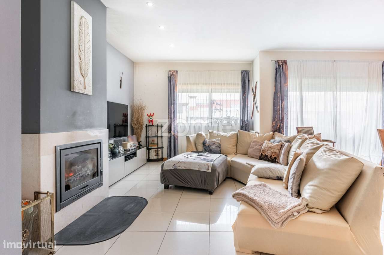 Moradia T4 com Suíte em Dume-8