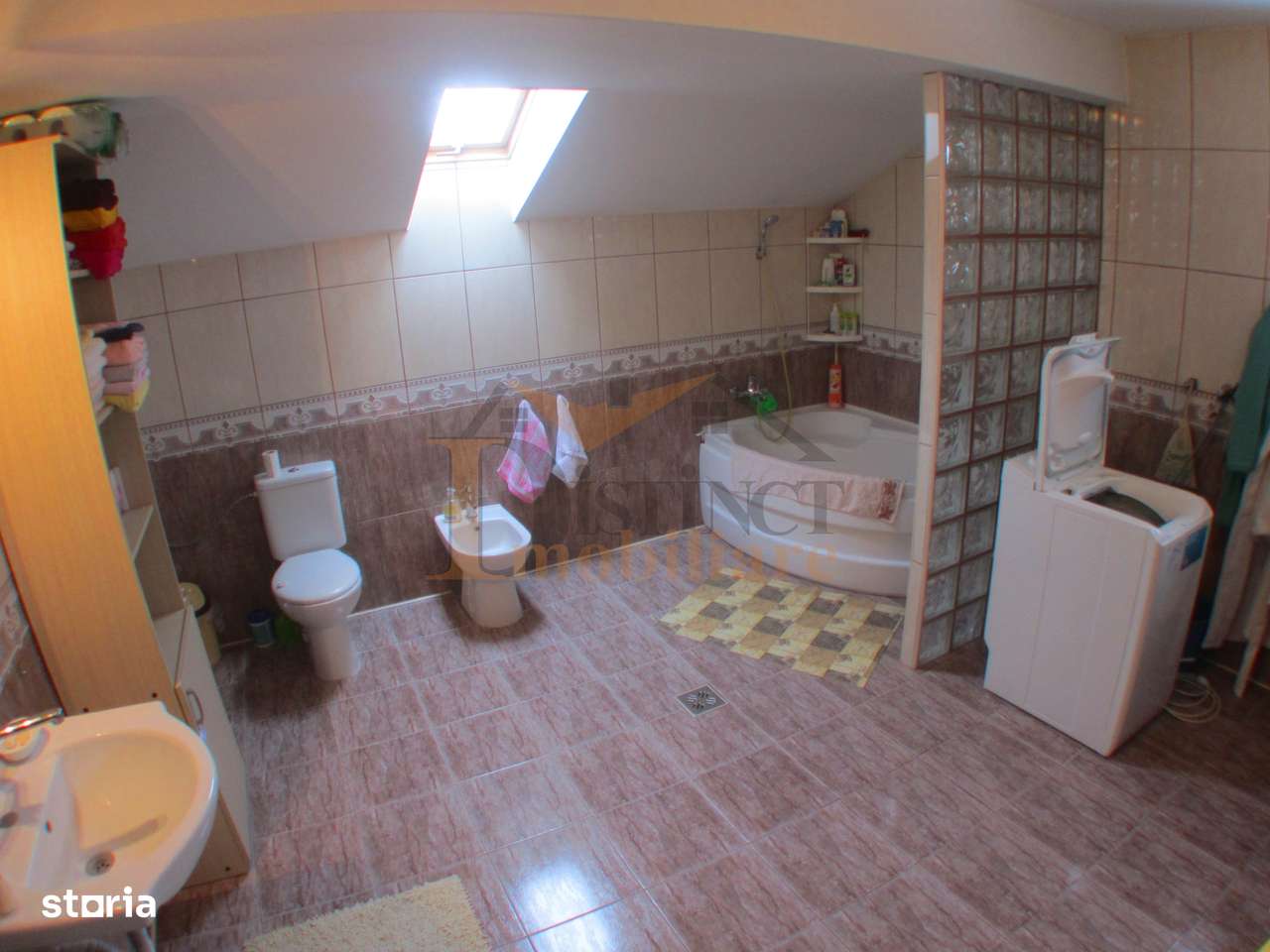 Vanzare vila cu 1500 mp teren, in Stupini, rezidenta sau sediu firma-14