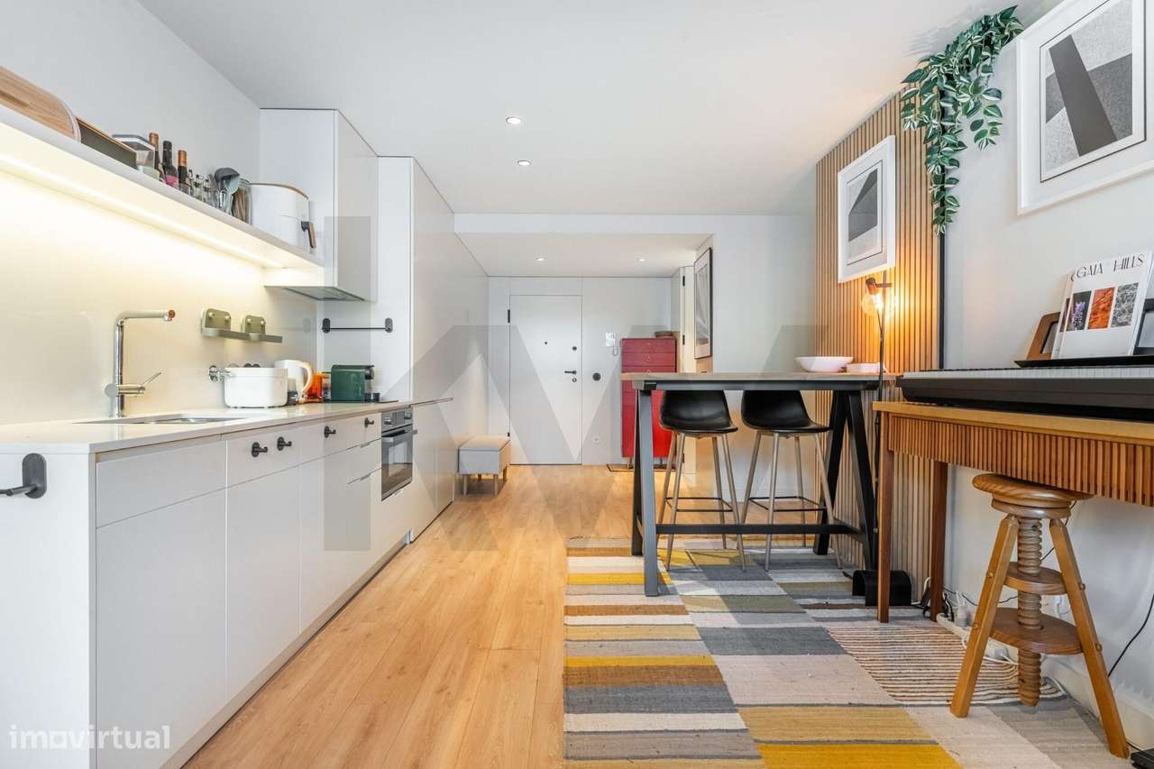 T0 Minimalista com Varanda no Coração de Braga - Grande imagem: 5/15