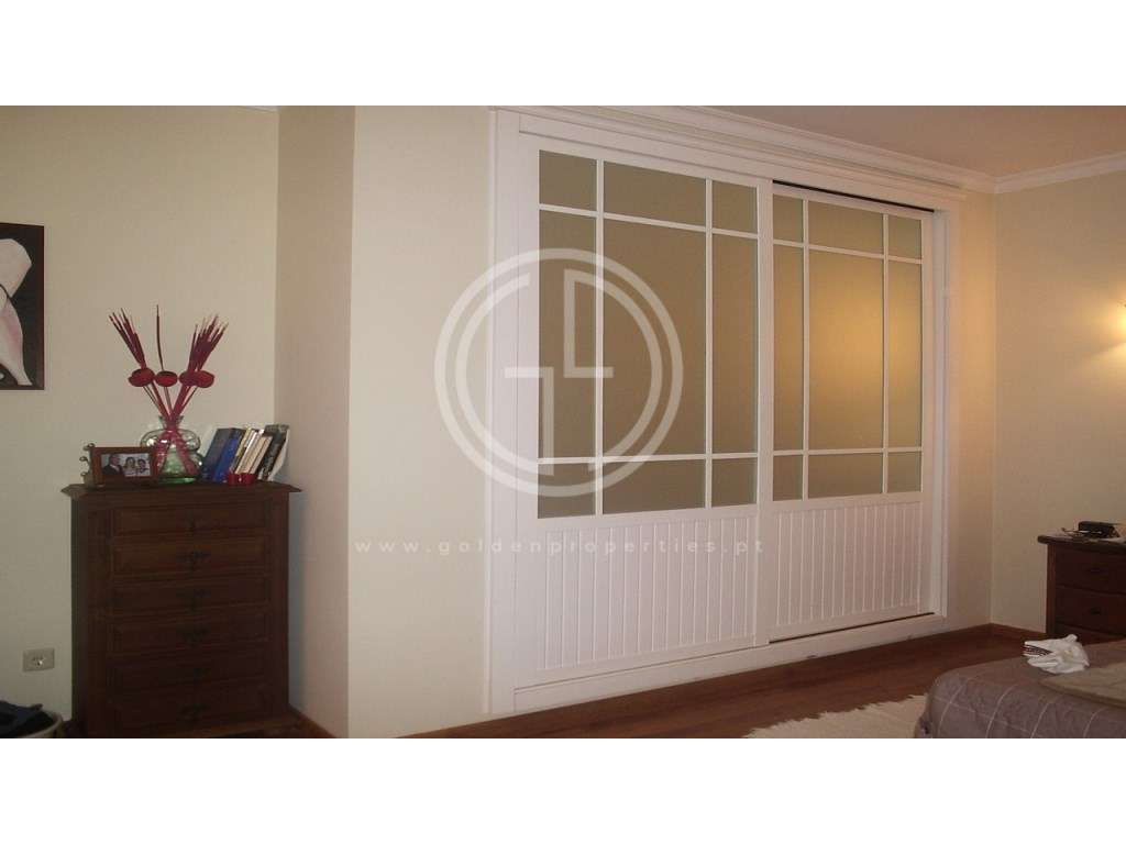 Moradia T4 com piscina localizada numa zona calma entre Loulé e Alm...-26