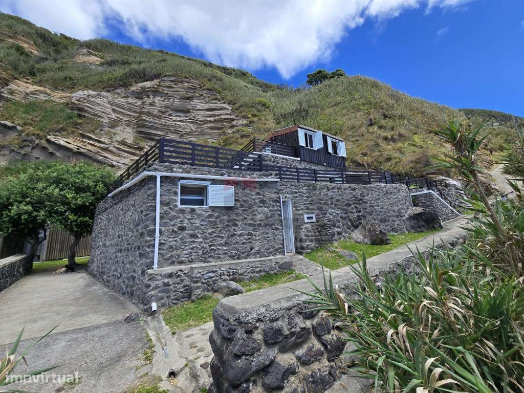 Moradia Isolada T2 -Rocha da Relva-43