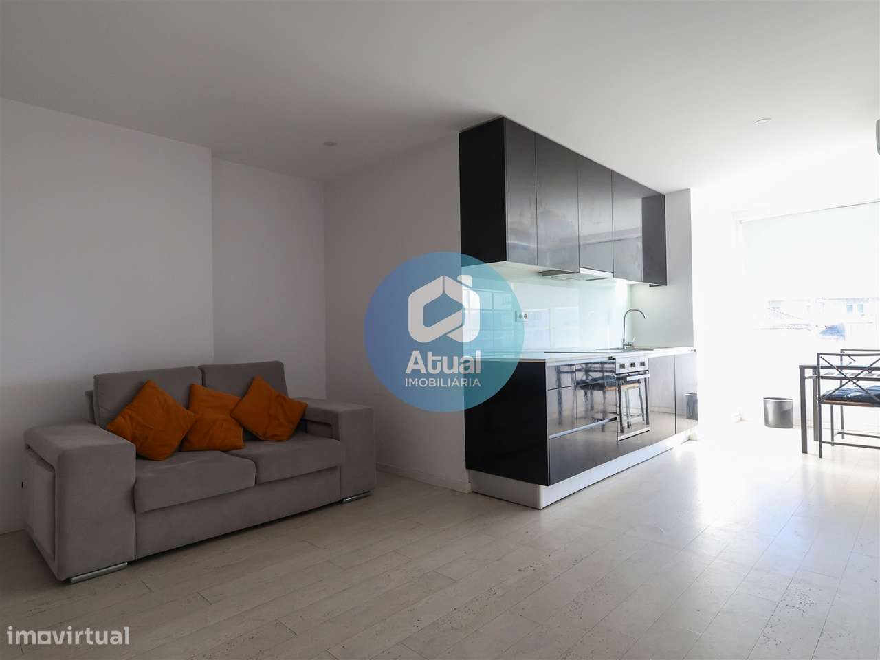 Apartamento T1 Arrendamento em Oliveira, São Paio e São Sebastião,Guim - Grande imagem: 1/13