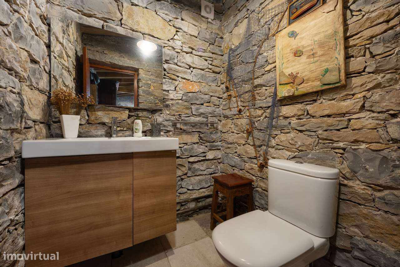 Moradia T2+2 | Piscina e Jardim | Vista Rio Zezêre | Dornes-40