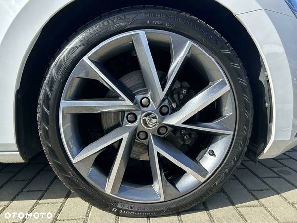 Skoda Superb 2.0 TDI SCR Sportline DSG - 38