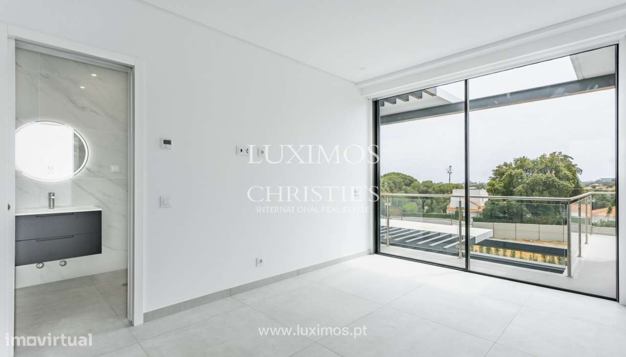 Luxuosa Moradia V4, à venda nos Olhos de Água, Algarve - Grande imagem: 5/13