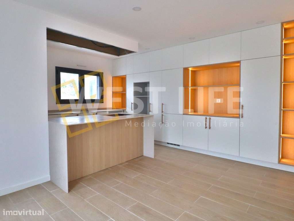 Fantástica Moradia T4 com jardim e churrasqueira, ótima exposição s... - Grande imagem: 5/29