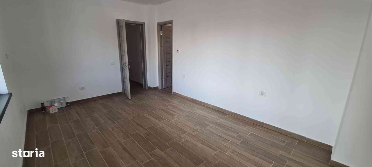 3 camere 94 mp, nemobilat Casa de Cultură - Imagine principală: 1/12