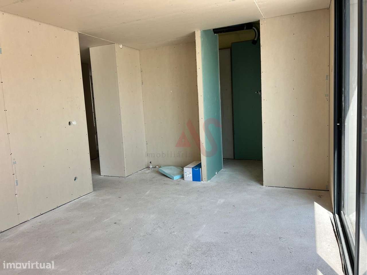 Moradia Térrea T3 com Piscina | Nova | Leitões, Guimarães-22
