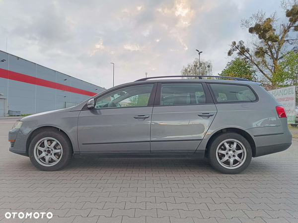 Volkswagen Passat 1.9 TDI Comfortline - 4