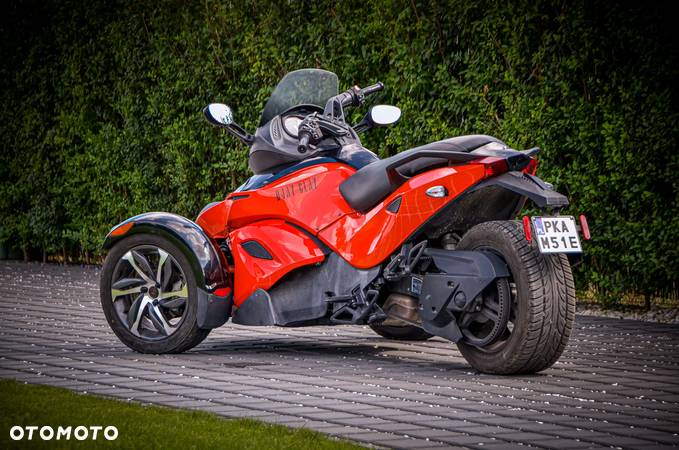 Can-Am Spyder - 4