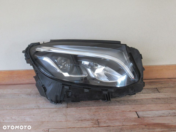 LAMPA PRZEDNIA PRZÓD PRAWA MERCEDES GLC W253 FULL LED 2015-2019 - 1