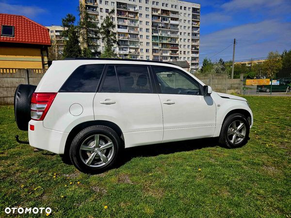 Suzuki Grand Vitara 2.0 De luxe - 1