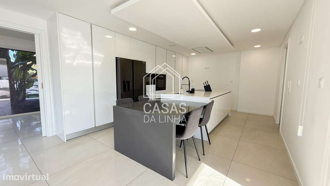 Moradia T6 de Luxo na Verdizela-11