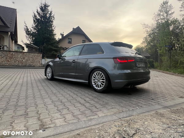 Audi A3 1.4 TFSI S line Sportpaket - 1