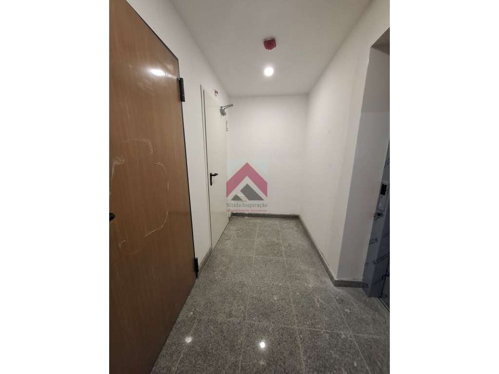 Apartamento T2 + Duplex Amplo + Terraço na Cobertura em Esgueira, A...-40