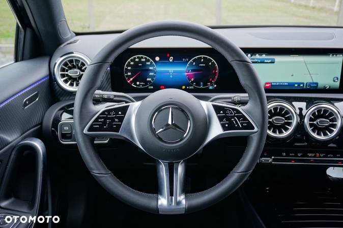 Mercedes-Benz Klasa A 200 d Progressive 8G-DCT - 7