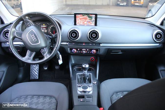 Audi A3 1.6 TDI Sport - 4